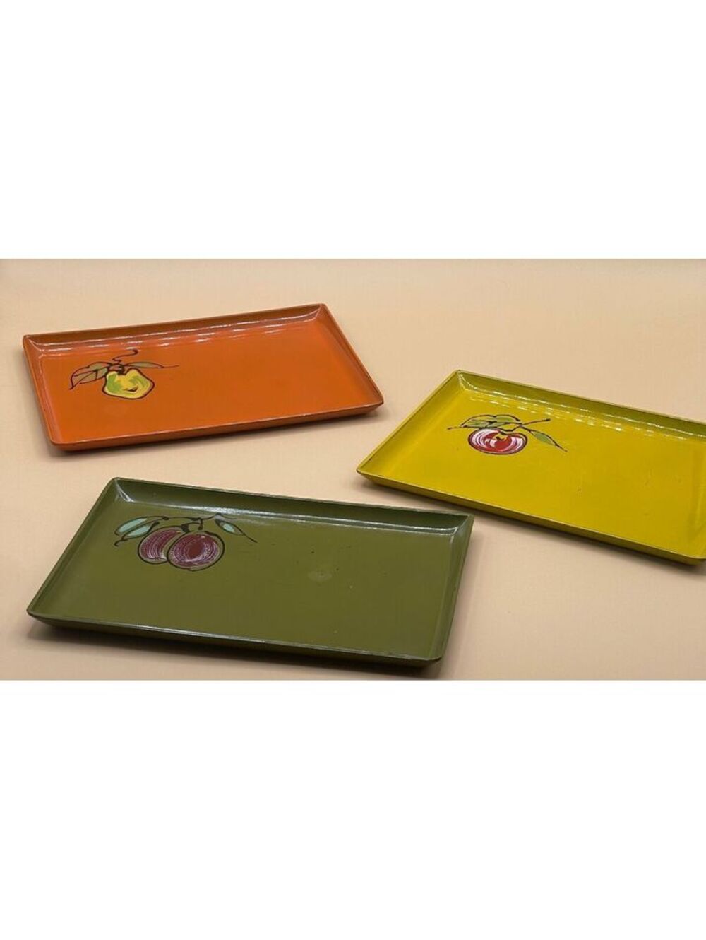 Vintage 1965 Davar Stainproof Lacquer Ware Serving Trays Set of 3